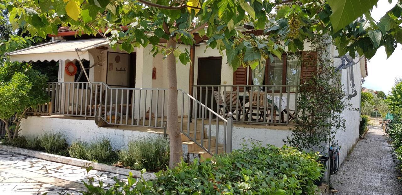 Country House By The Sea !!! Villa Karavomilos  Luaran gambar